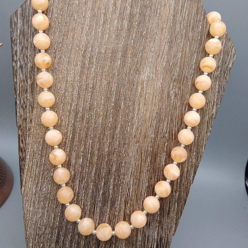 Coral Colored Marbled Gold Bead Necklace - Picture 14 of 14